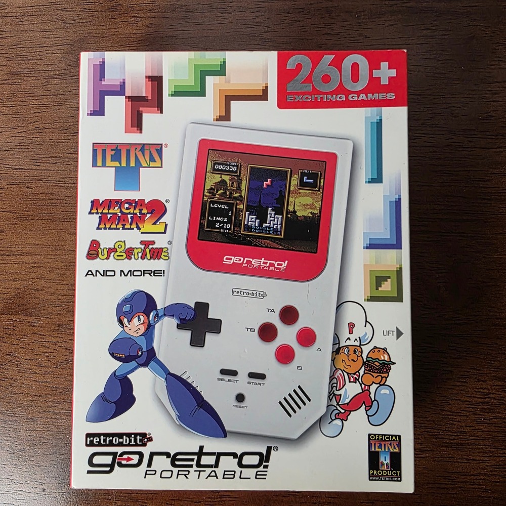 NEW Retro-Bit Go Retro! Portable Handheld Console 260 Games Tetris Mega Man